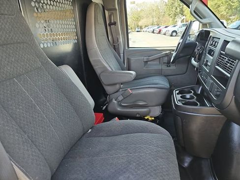 Used 2024 GMC Savana 2500 Work Van w/ Driver Convenience Package image 12