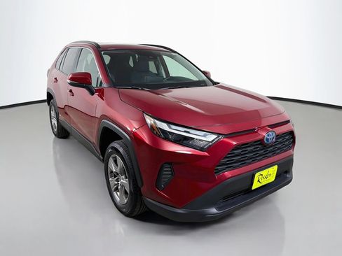 Used 2024 Toyota RAV4 XLE w/ Convenience Package AWD/4WD image 4
