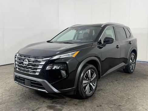 Used 2026 Nissan Rogue SL FWD image 3