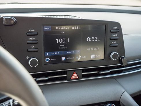 Used 2025 Hyundai Elantra Sport FWD image 29