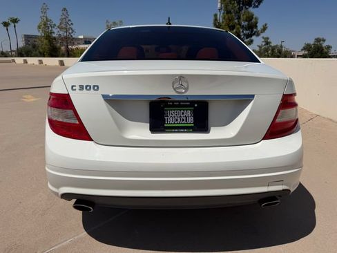 Used 2011 Mercedes-Benz C 300 Sedan image 11
