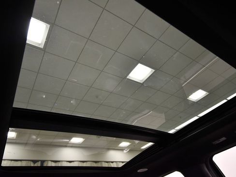 Used 2023 Ford F150 Platinum AWD/4WD image 16