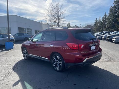 Used 2017 Nissan Pathfinder Platinum image 6