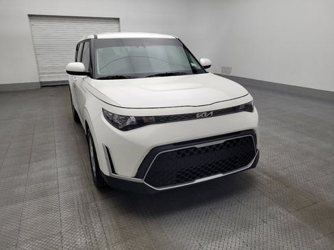 Used 2023 Kia Soul LX w/ LX Technology Package image 14