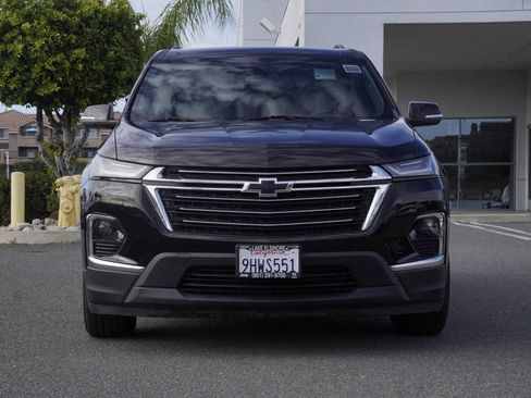 Used 2023 Chevrolet Traverse LT image 8