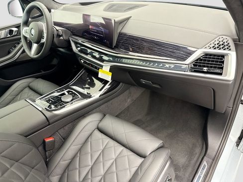 New 2026 BMW X7 xDrive40i image 16