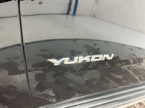 Used 2016 GMC Yukon SLT AWD/4WD image 27