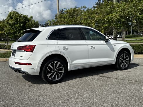 Used 2023 Audi Q5 2.0T Premium Plus w/ Premium Plus Package AWD/4WD image 4