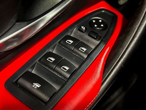 Used 2016 BMW M4 Convertible RWD image 19