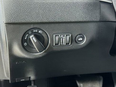 Used 2020 Dodge Charger SXT image 13