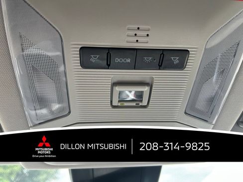 Used 2025 Toyota RAV4 XLE AWD/4WD image 5