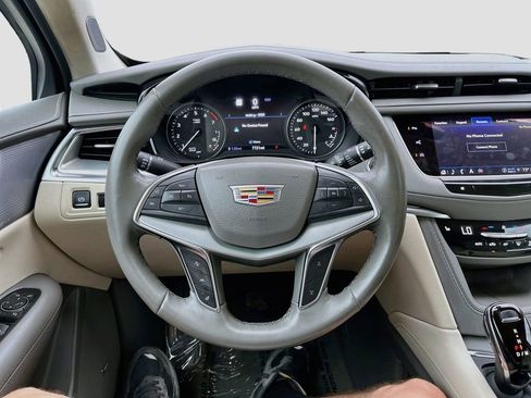 Used 2023 Cadillac XT5 Premium Luxury w/ Technology Package FWD image 11