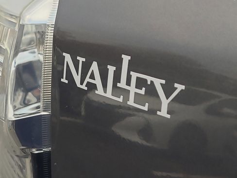 Used 2014 Toyota 4Runner Limited image 32