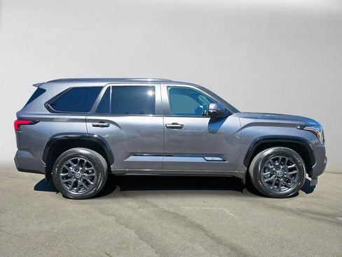 Used 2024 Toyota Sequoia Platinum AWD/4WD image 2