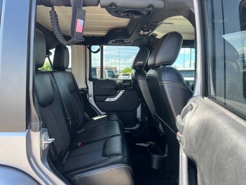 Used 2014 Jeep Wrangler Freedom Edition image 18