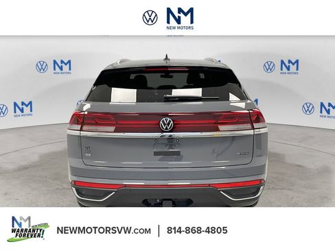 New 2026 Volkswagen Atlas Cross Sport SE image 3
