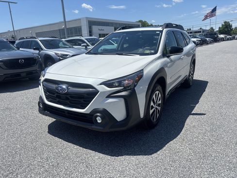 Certified 2025 Subaru Outback Premium AWD/4WD image 17