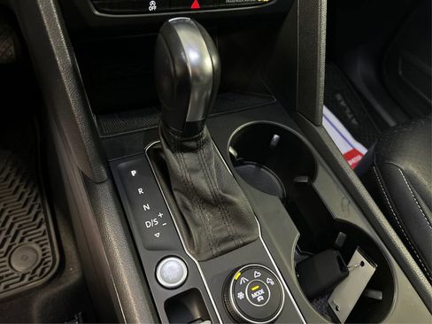 Used 2021 Volkswagen Atlas SE image 36