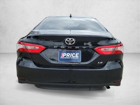 Used 2020 Toyota Camry LE image 6