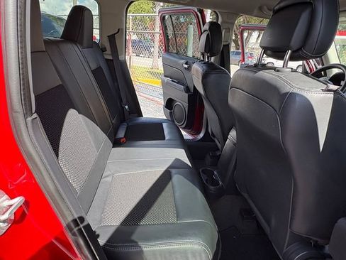 Used 2017 Jeep Patriot Sport w/ Power Value Group FWD image 17