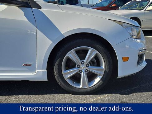 Used 2015 Chevrolet Cruze LT w/ RS Package image 16