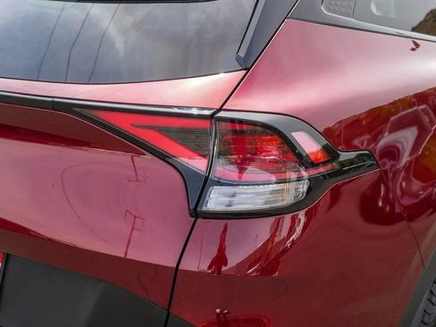Certified 2025 Kia Sportage X-Pro AWD/4WD image 8