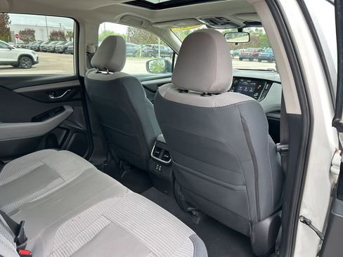 Used 2025 Subaru Outback Premium AWD/4WD image 45