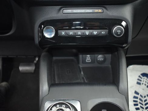 Used 2024 Ford Escape Platinum image 14