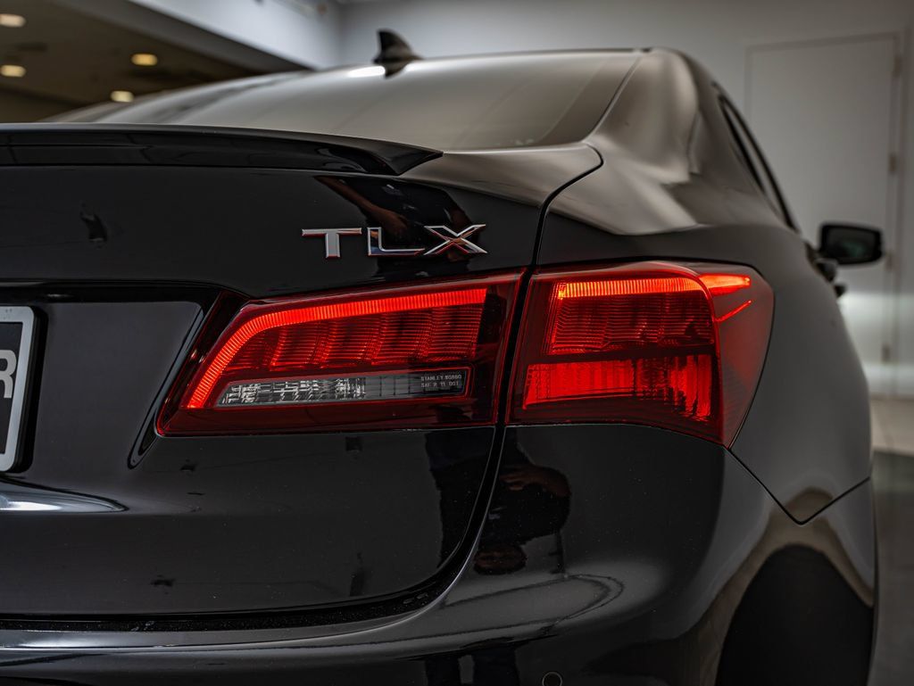 Used 2019 Acura TLX w/ Technology & A-SPEC Package FWD image 14