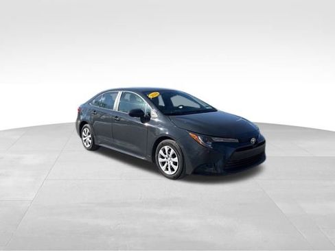 Used 2024 Toyota Corolla LE image 7