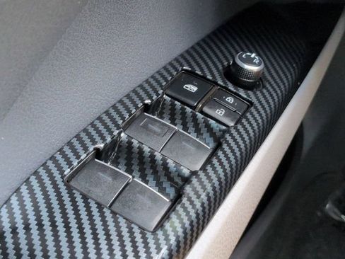 Used 2022 Toyota Camry XSE FWD image 22
