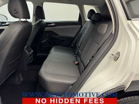 Used 2024 Volkswagen Taos SE AWD/4WD image 14