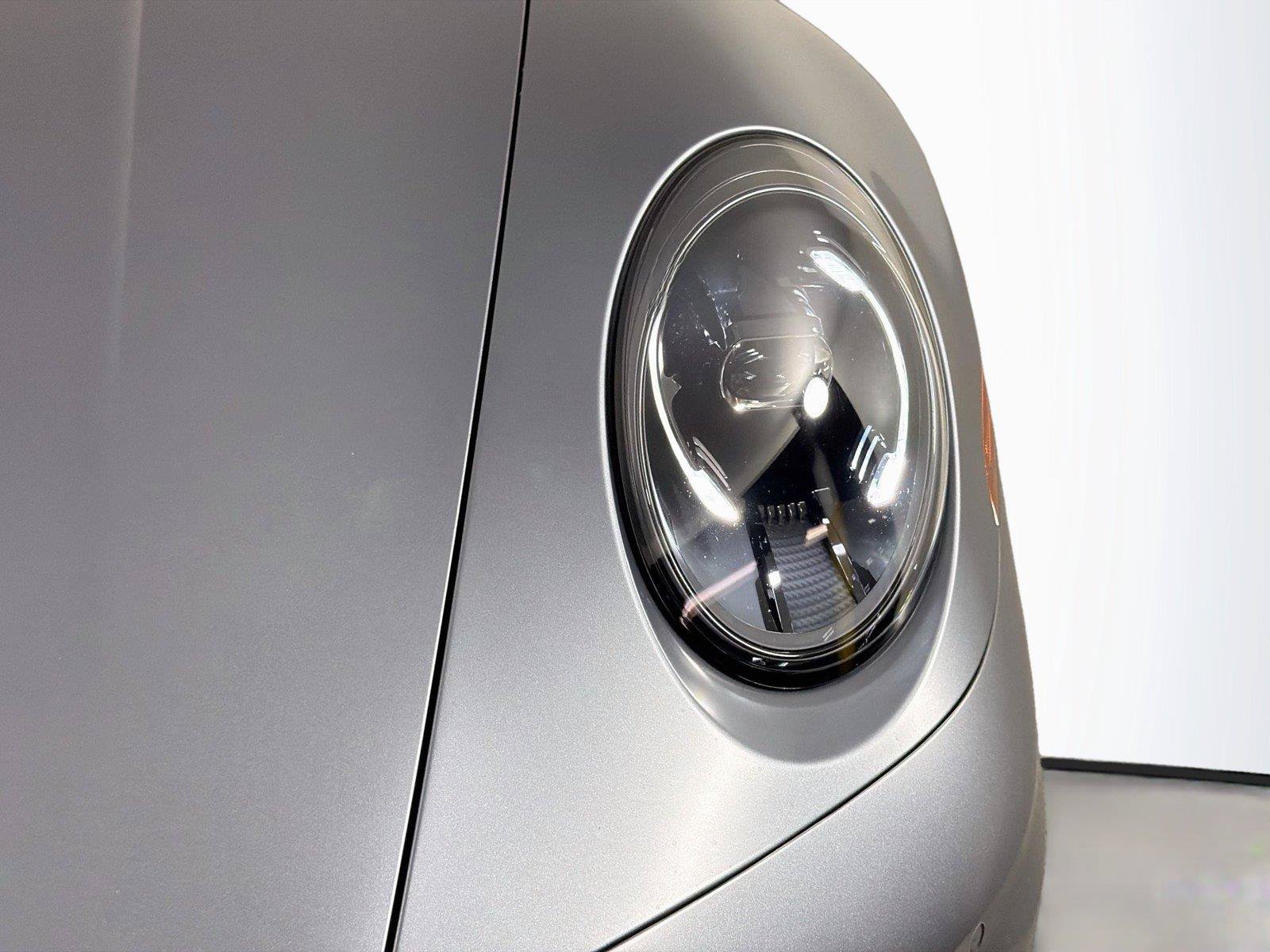 Certified 2025 Porsche 911 Carrera RWD image 15