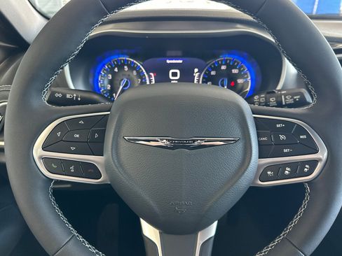 New 2025 Chrysler Pacifica Select image 21