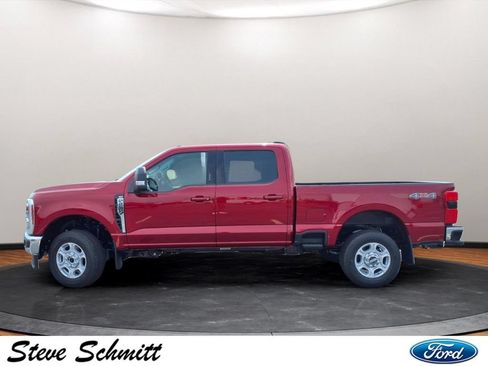 New 2026 Ford F250 XLT w/ XLT Premium Package AWD/4WD image 2