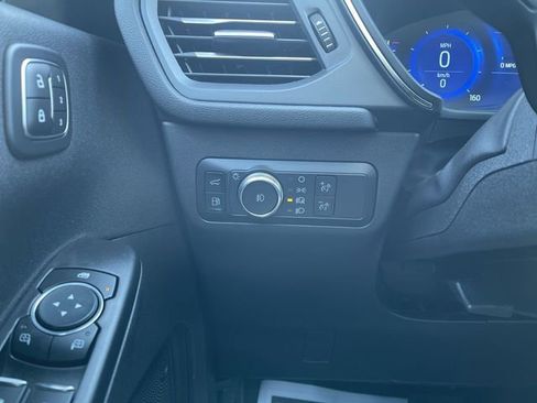 Used 2022 Ford Escape Titanium w/ Class II Trailer Tow Package image 19