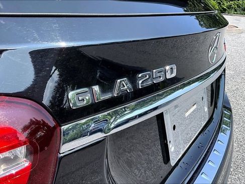 Certified 2020 Mercedes-Benz GLA 250 4MATIC image 12