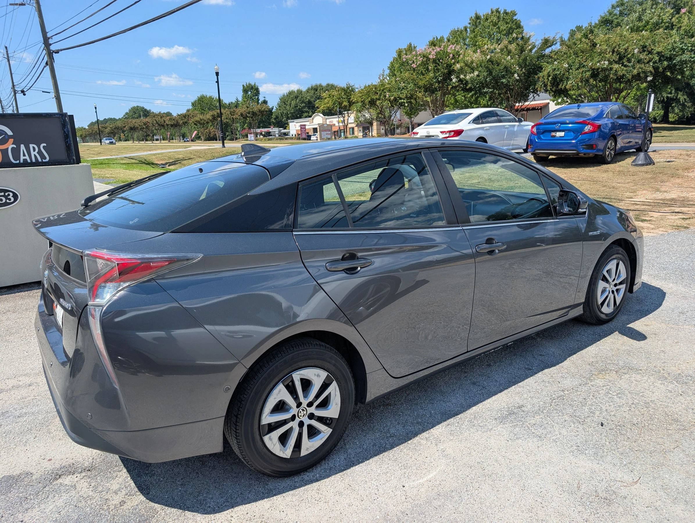 Used 2018 Toyota Prius Two w/ Prius Two Safety Plus Package FWD image 5
