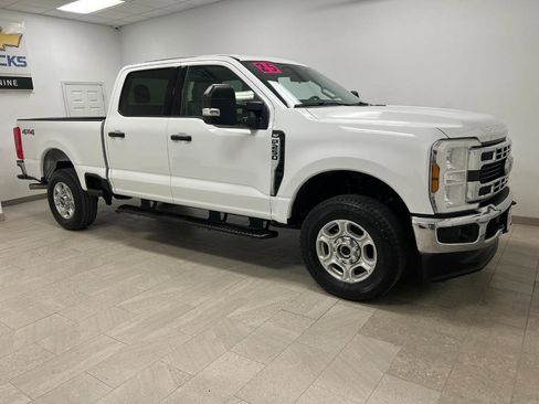 Used 2025 Ford F250 XLT image 11