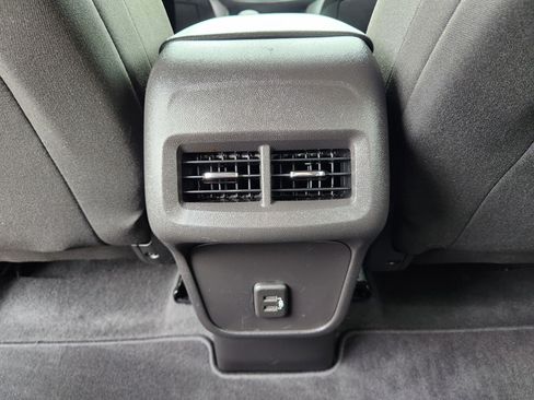 Certified 2024 Chevrolet Equinox LT image 33