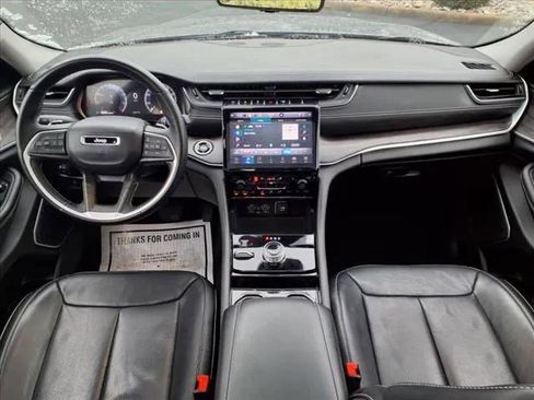 Certified 2022 Jeep Grand Cherokee L Limited w/ Luxury Tech Group II image 9