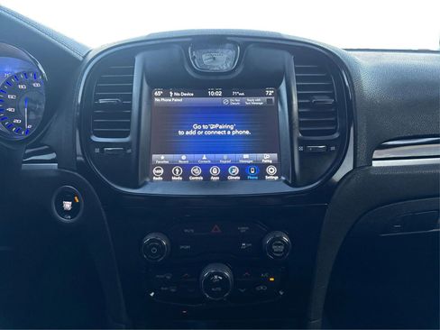 Used 2018 Chrysler 300 S AWD/4WD image 14