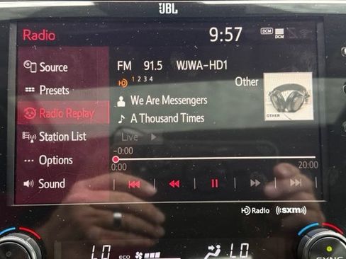 Used 2020 Toyota Camry XLE w/ Driver Assist Package FWD image 31
