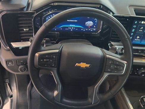 Used 2025 Chevrolet Silverado 1500 LT image 12