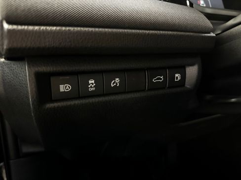 Used 2025 Toyota Camry LE image 24