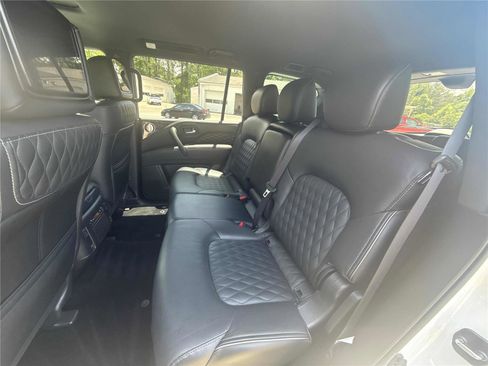 Used 2023 INFINITI QX80 Sensory w/ Cargo Package AWD/4WD image 12