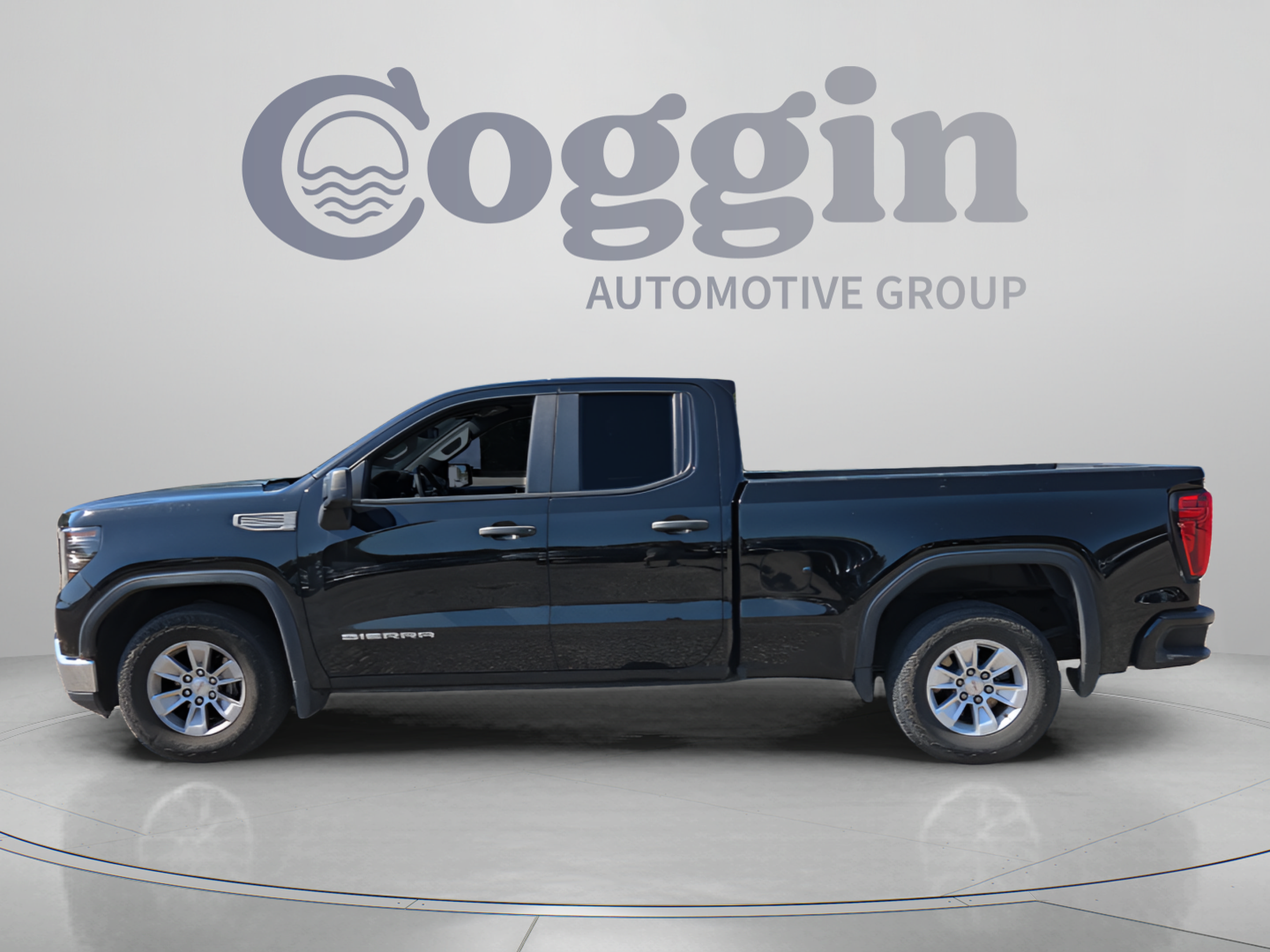 Used 2023 GMC Sierra 1500 Pro w/ Pro Value Package RWD image 2