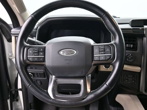 Used 2023 Ford Expedition Platinum image 11
