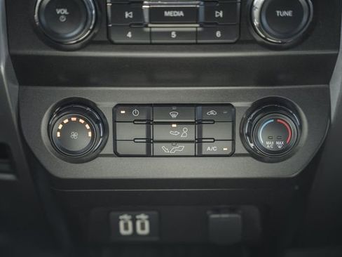 Used 2020 Ford F150 XLT image 26