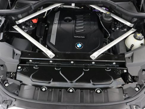 Used 2022 BMW X5 sDrive40i w/ Premium Package RWD image 43